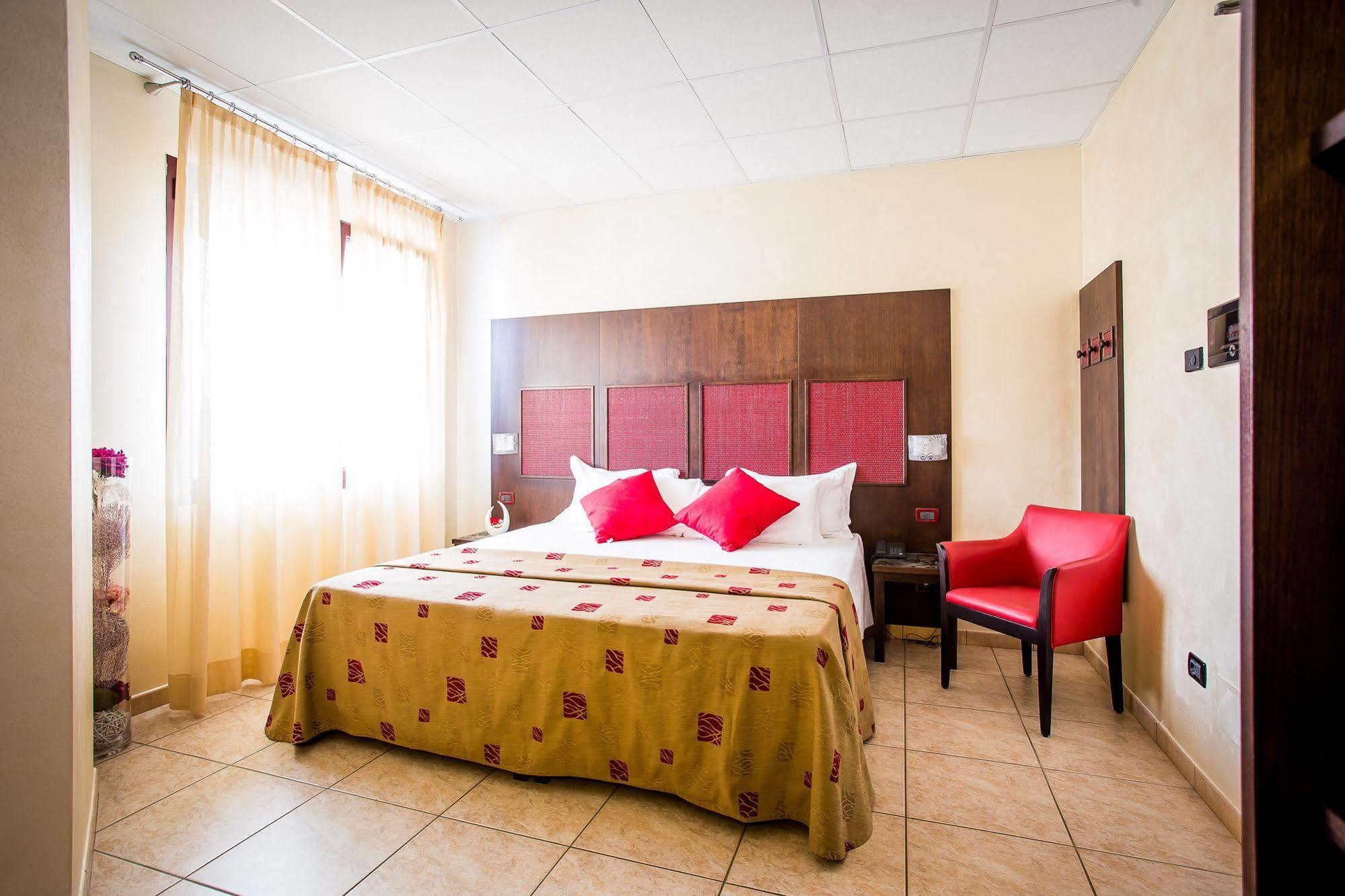 Piccolo Hotel Nogara Eksteriør bilde